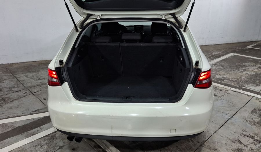 Audi A3 1.4 TFSI AMBIENTE S TRONIC Hatchback 2014