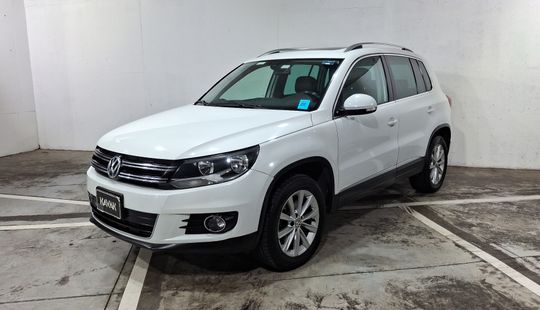 Volkswagen • Tiguan