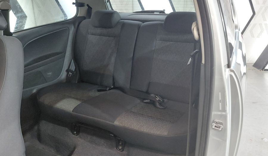 Volkswagen Fox 1.6 COMFORTLINE Hatchback 2013