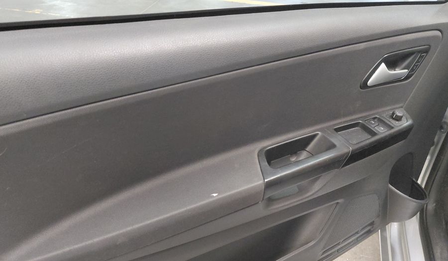 Volkswagen Fox 1.6 COMFORTLINE Hatchback 2013
