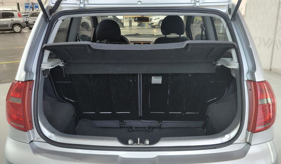 Volkswagen Fox 1.6 COMFORTLINE Hatchback 2013