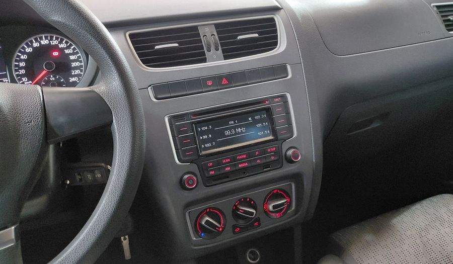 Volkswagen Fox 1.6 COMFORTLINE Hatchback 2013