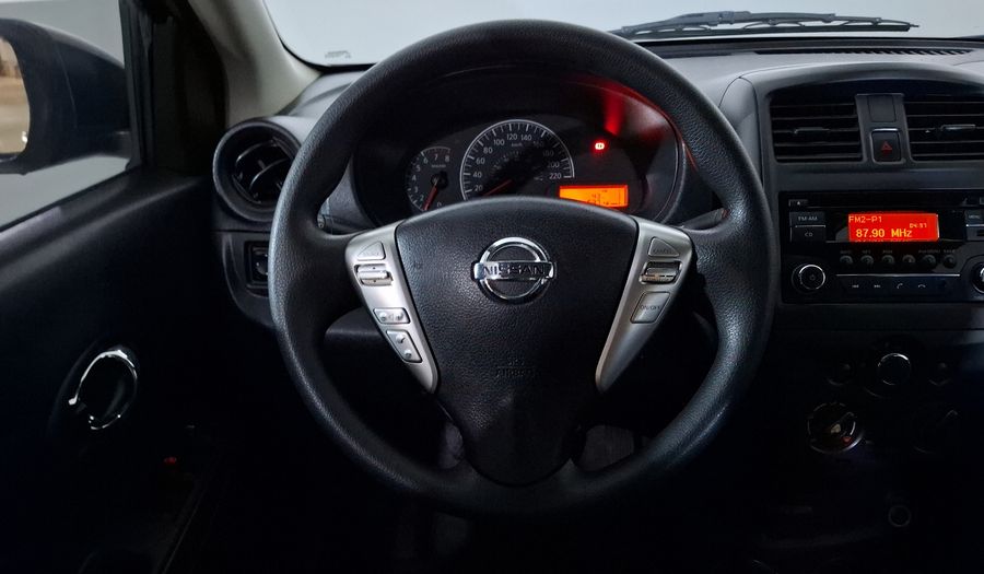 Nissan Versa 1.6 SENSE Sedan 2017