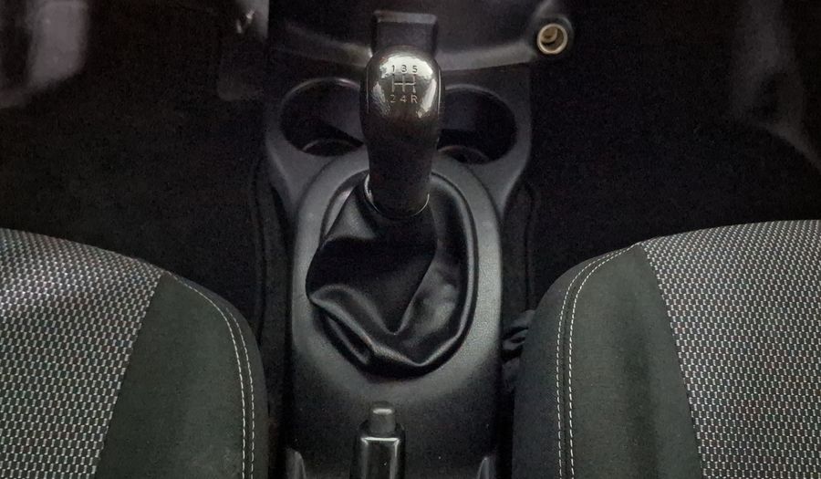 Nissan Versa 1.6 SENSE Sedan 2017