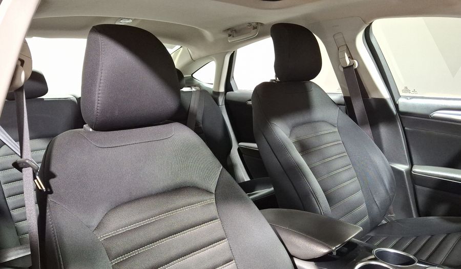 Ford Fusion 2.5 SE I4 NAV MR AT Sedan 2013
