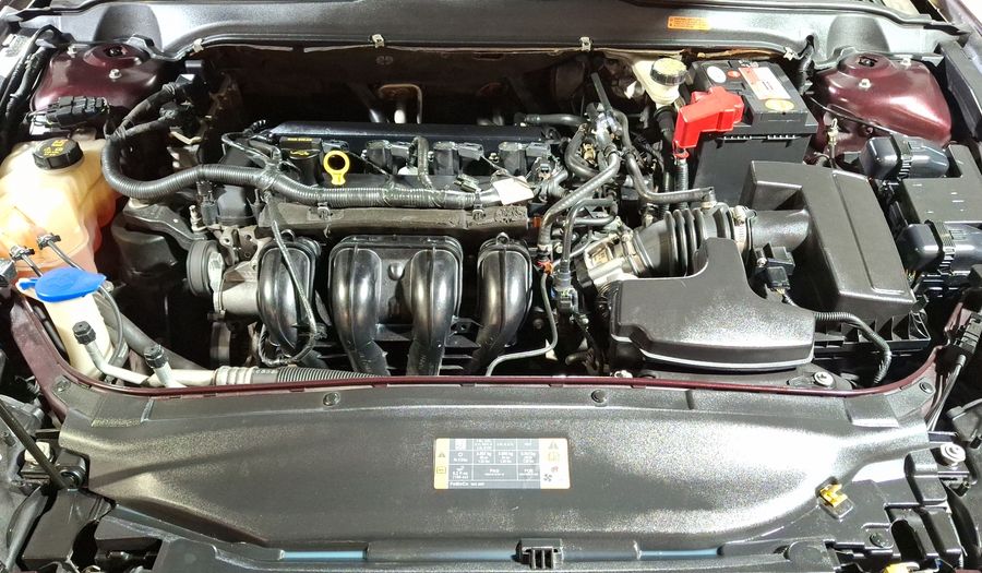Ford Fusion 2.5 SE I4 NAV MR AT Sedan 2013