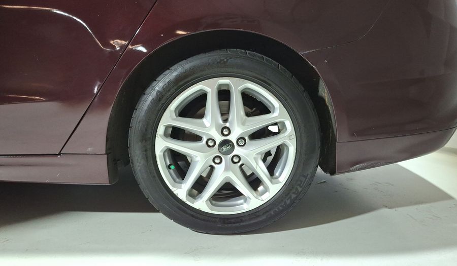 Ford Fusion 2.5 SE I4 NAV MR AT Sedan 2013