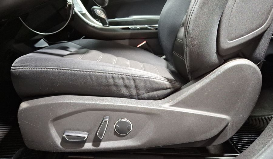 Ford Fusion 2.5 SE I4 NAV MR AT Sedan 2013