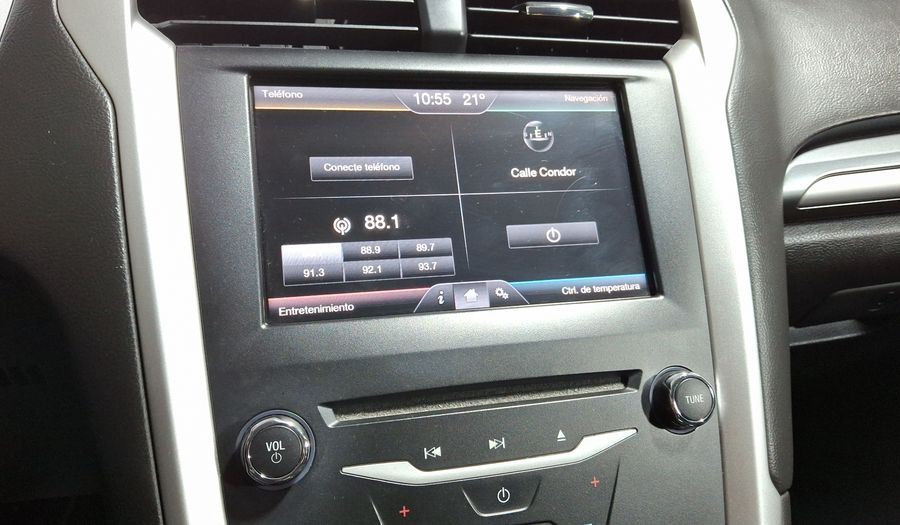 Ford Fusion 2.5 SE I4 NAV MR AT Sedan 2013