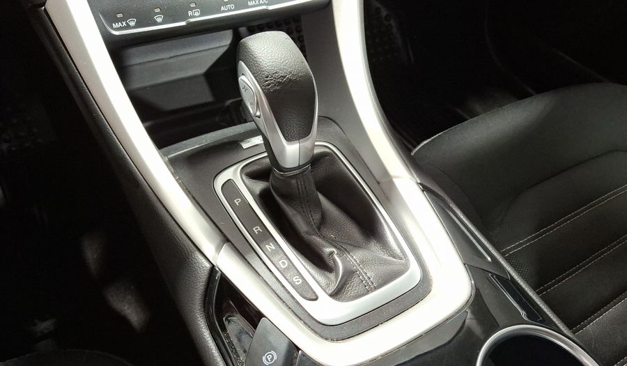 Ford Fusion 2.5 SE I4 NAV MR AT Sedan 2013