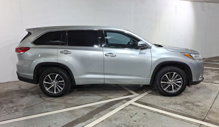Toyota Highlander 3.5 XLE Suv 2018