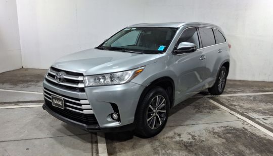 Toyota • Highlander