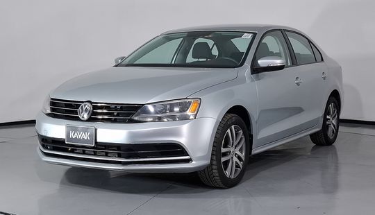 Volkswagen • Jetta