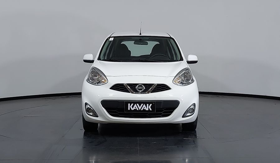 Nissan March 1.6 SV Hatchback 2016