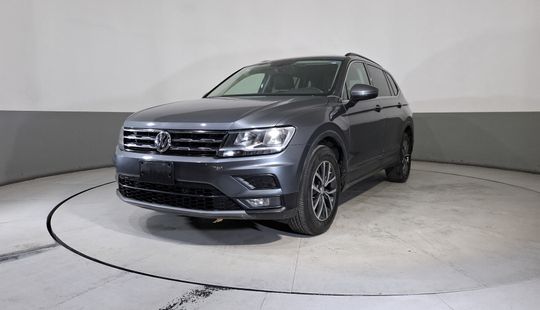 Volkswagen • Tiguan