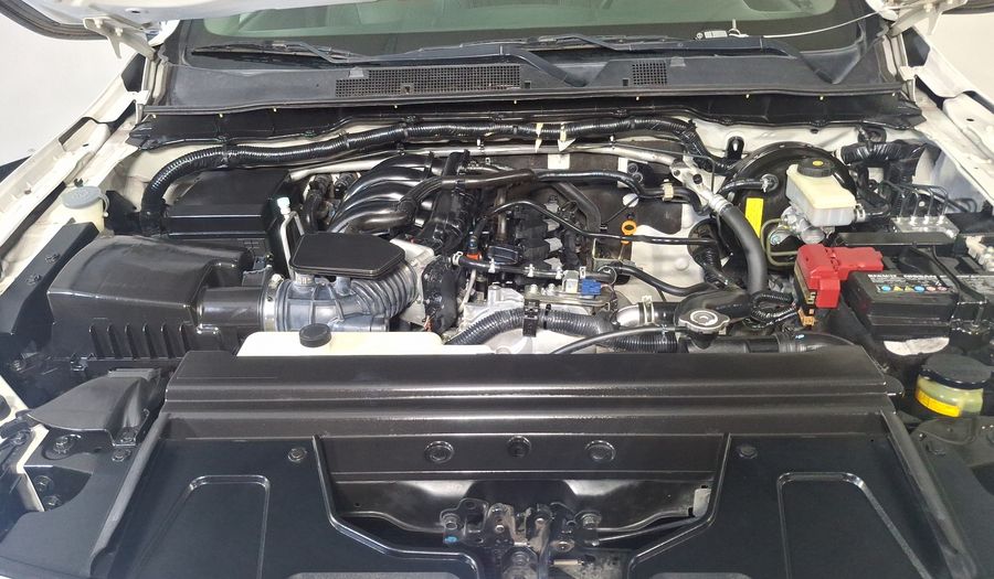 Nissan Np300 2.5 PLATINUM LE AC Pickup 2020
