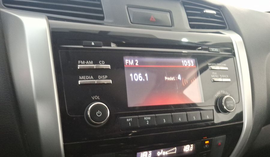 Nissan Np300 2.5 PLATINUM LE AC Pickup 2020