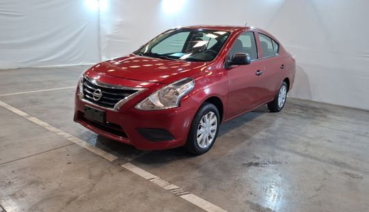 Nissan • Versa