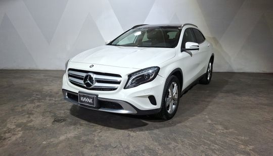 Mercedes Benz • Clase GLA