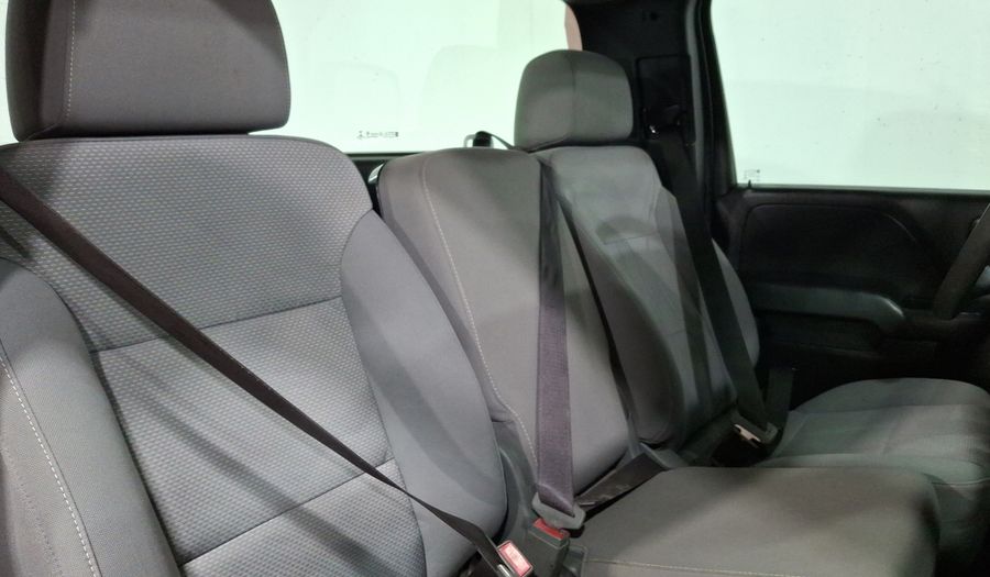 Chevrolet Silverado 1500 4.3 CAB REG F V6 AT Pickup 2017