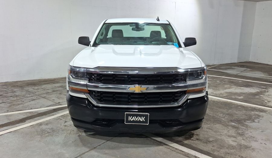 Chevrolet Silverado 1500 4.3 CAB REG F V6 AT Pickup 2017