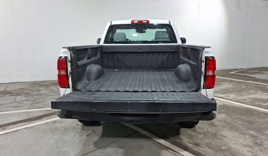 Chevrolet Silverado 1500 4.3 CAB REG F V6 AT Pickup 2017