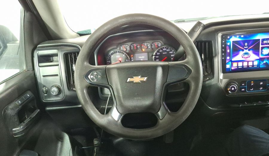 Chevrolet Silverado 1500 4.3 CAB REG F V6 AT Pickup 2017