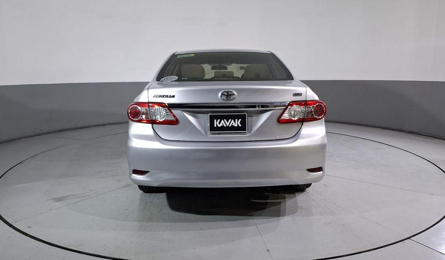 Toyota Corolla 1.8 XLE AT Sedan 2013