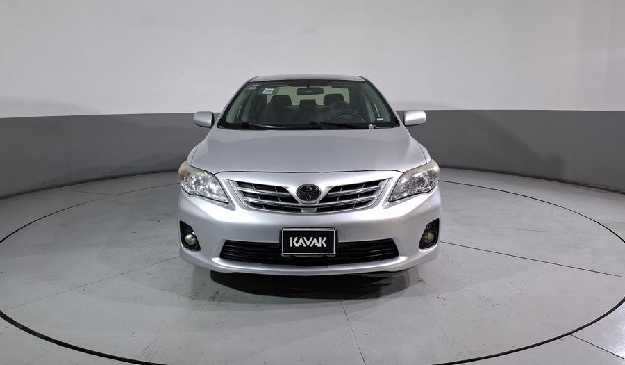 Toyota Corolla 1.8 XLE AT Sedan 2013