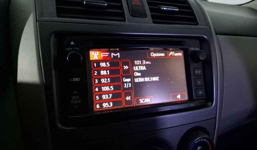 Toyota Corolla 1.8 XLE AT Sedan 2013