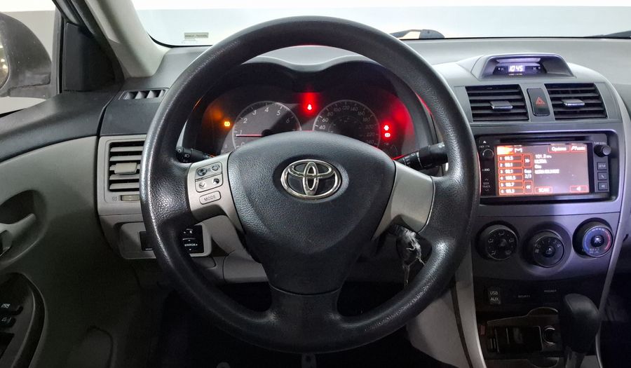 Toyota Corolla 1.8 XLE AT Sedan 2013