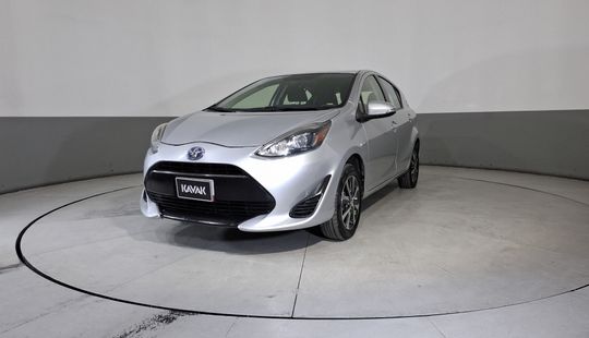 Toyota • Prius C