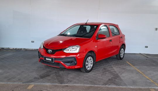 Toyota • Etios