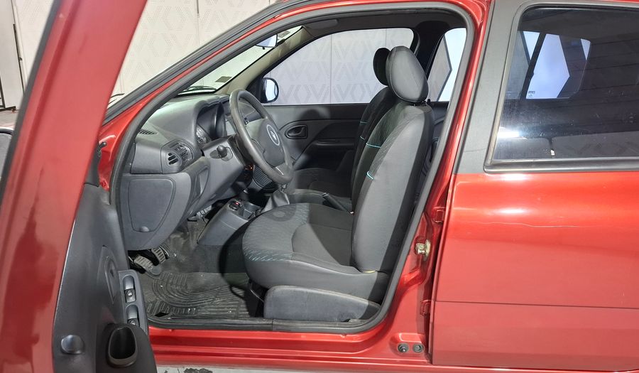 Renault Clio 1.1 DYNAMIQUE Hatchback 2016