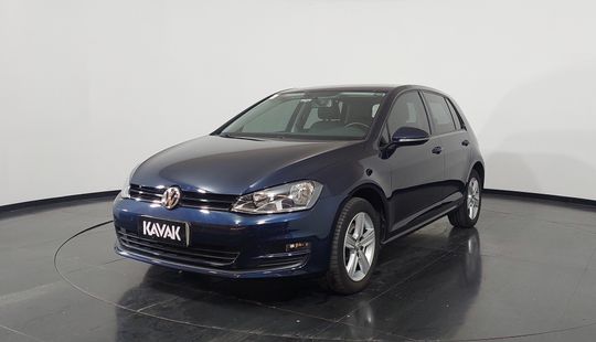 Volkswagen • Golf