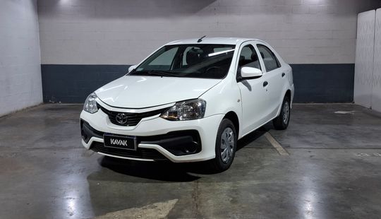 Toyota • Etios