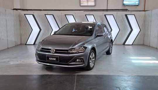Volkswagen • Polo