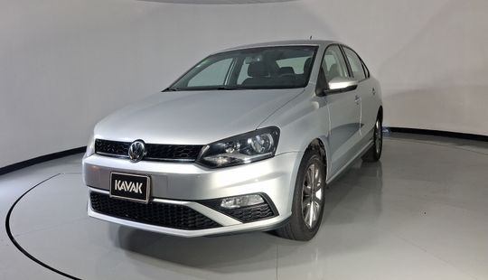 Volkswagen • Vento