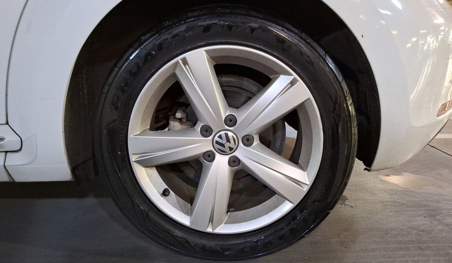 Volkswagen Beetle 2.5 SPORT TIPTRONIC Hatchback 2015