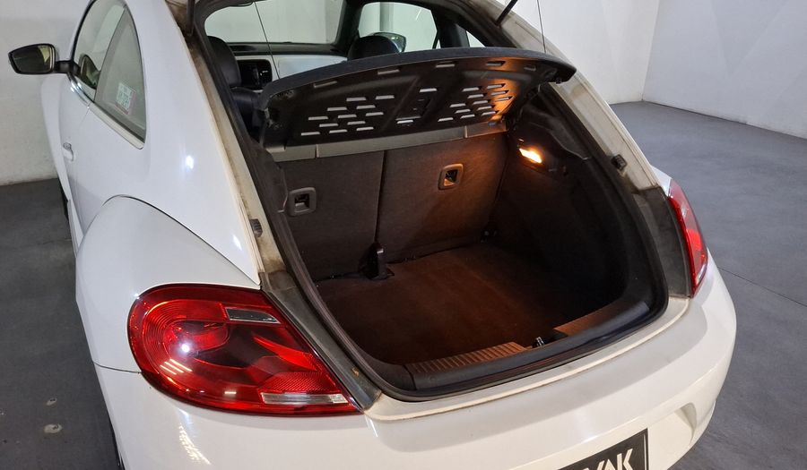Volkswagen Beetle 2.5 SPORT TIPTRONIC Hatchback 2015
