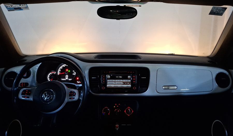 Volkswagen Beetle 2.5 SPORT TIPTRONIC Hatchback 2015
