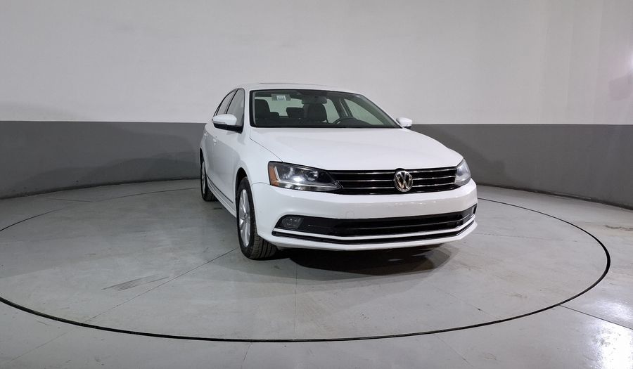 Volkswagen Jetta 2.5 COMFORTLINE TIP. BOLSAS AIRE DEL. Sedan 2018