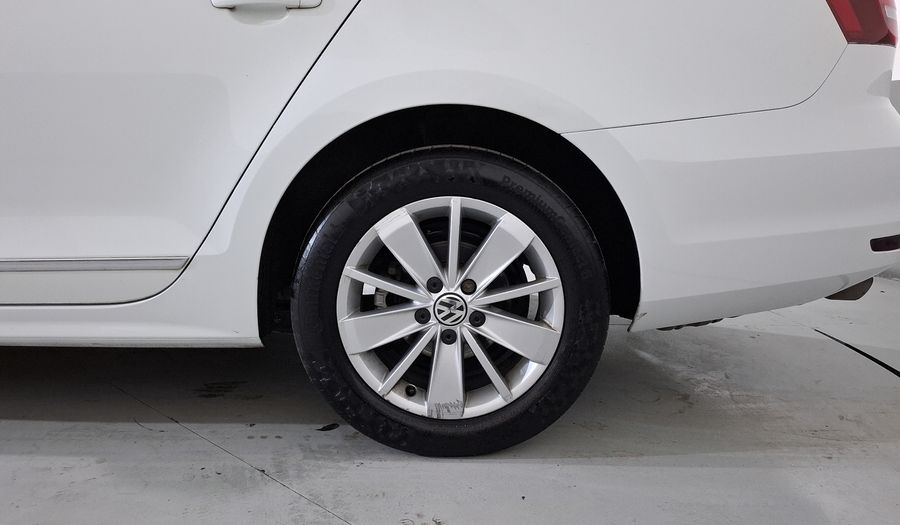 Volkswagen Jetta 2.5 COMFORTLINE TIP. BOLSAS AIRE DEL. Sedan 2018