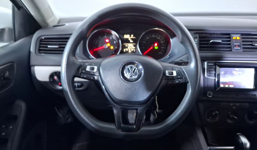 Volkswagen Jetta 2.5 COMFORTLINE TIP. BOLSAS AIRE DEL. Sedan 2018
