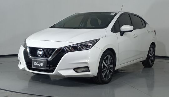 Nissan • Versa