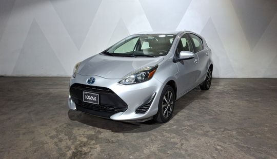 Toyota • Prius C