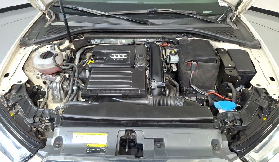 Audi A3 1.4 TFSI AMBIENTE MT Hatchback 2015