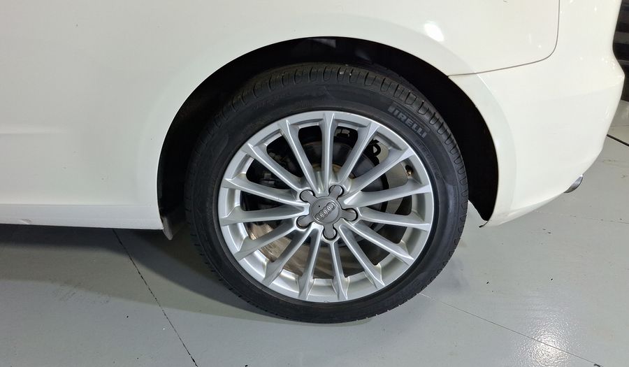 Audi A3 1.4 TFSI AMBIENTE MT Hatchback 2015