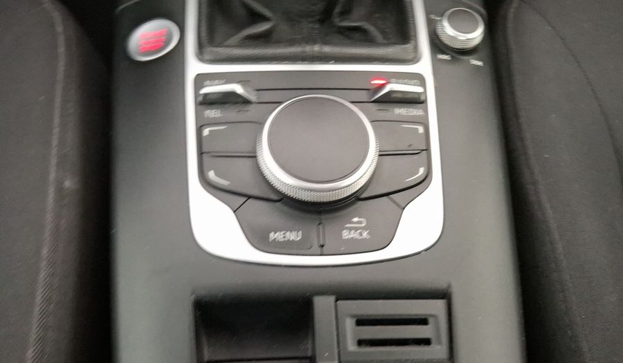 Audi A3 1.4 TFSI AMBIENTE MT Hatchback 2015