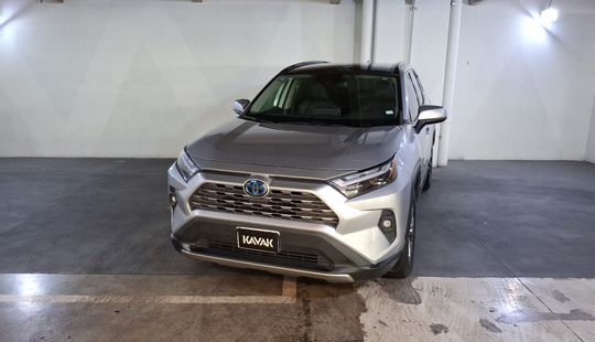 Toyota • RAV4